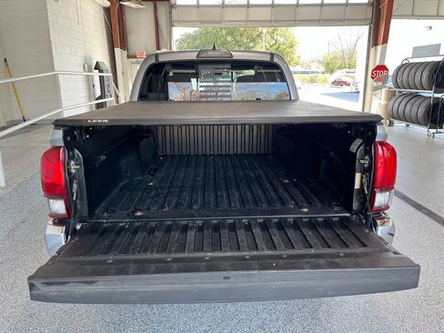 Used 2019 Toyota Tacoma SR5 image 8