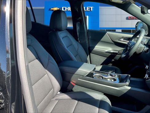 New 2026 Chevrolet Equinox LT w/ Convenience Package II image 11
