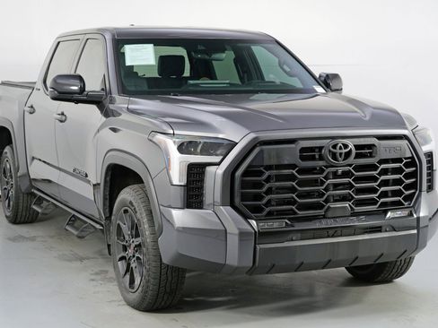 Used 2025 Toyota Tundra Limited w/ TRD Off-Road Package AWD/4WD image 55