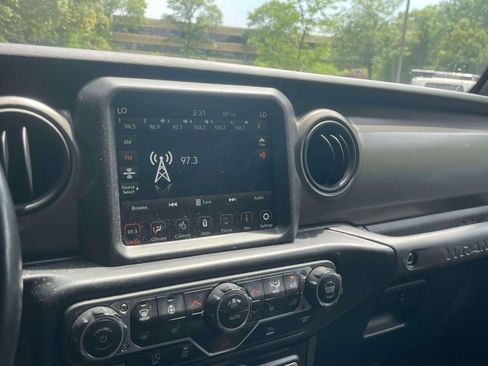 Used 2022 Jeep Wrangler Unlimited Sport AWD/4WD image 27