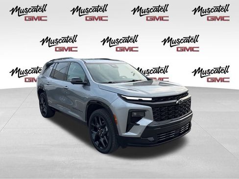 Used 2024 Chevrolet Traverse RS w/ LPO, Floor Liner Package image 3