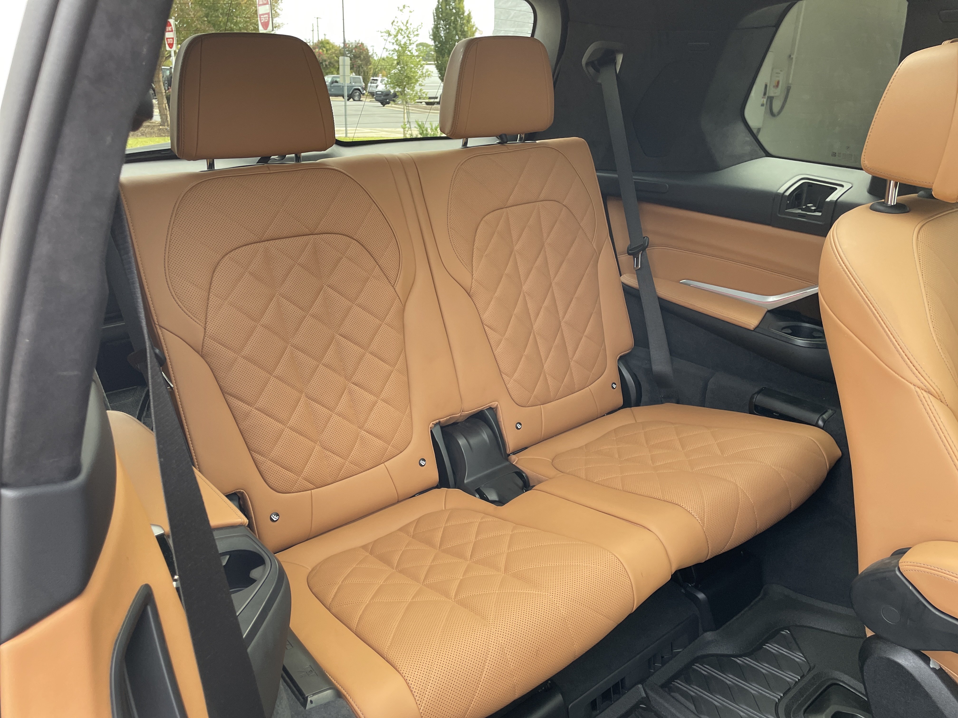 Used 2025 BMW X7 xDrive40i w/ M Sport Package AWD/4WD image 31