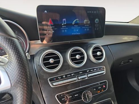 Used 2018 Mercedes-Benz C 300 4MATIC Sedan image 10