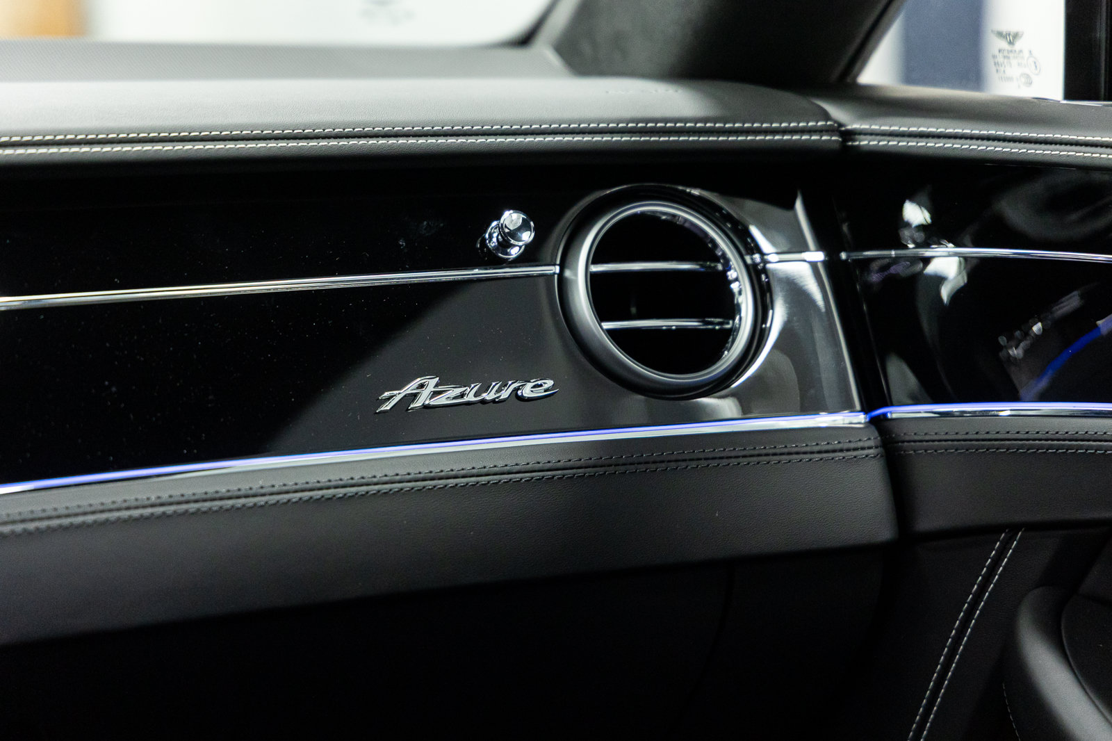 Certified 2026 Bentley Continental GT Azure AWD/4WD image 31