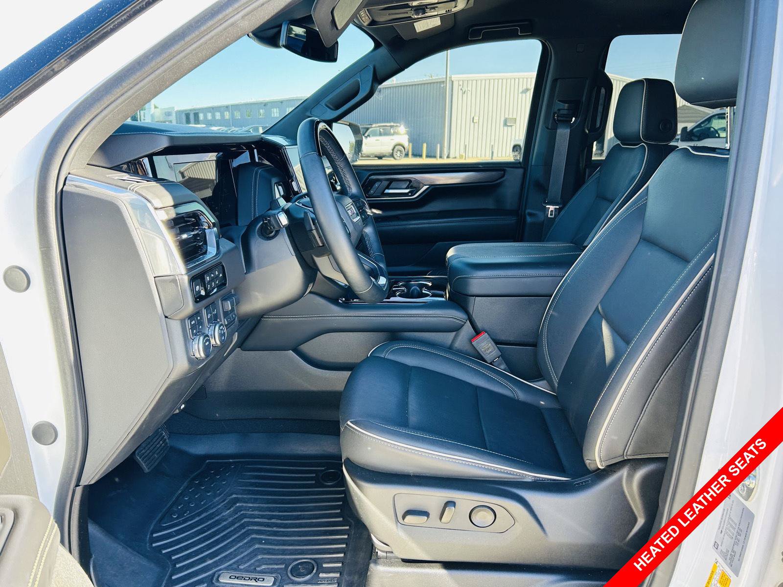 Used 2025 GMC Yukon Elevation AWD/4WD image 3