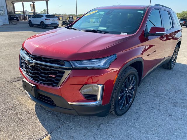 Used 2023 Chevrolet Traverse RS FWD image 2