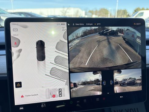 Used 2023 Tesla Model 3 Standard Range image 31