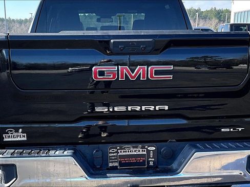 Used 2025 GMC Sierra 1500 SLT image 25