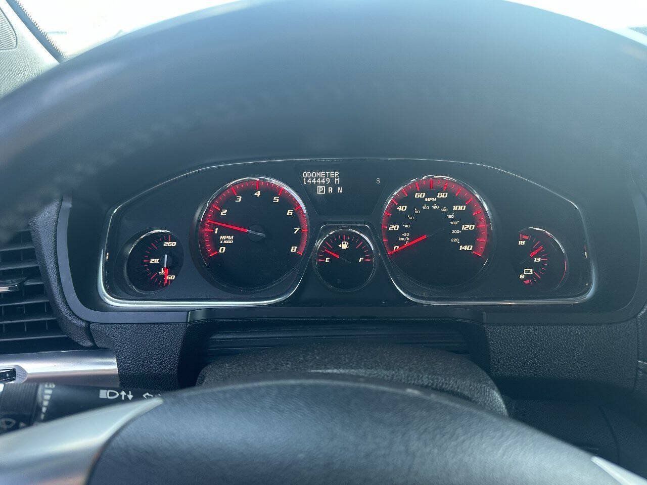 Used 2013 GMC Acadia SLE FWD image 12