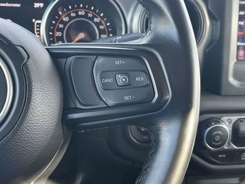 Used 2021 Jeep Gladiator Sport image 27