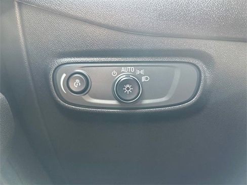 Used 2022 Chevrolet Equinox LT image 22