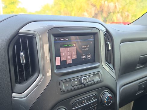Used 2019 Chevrolet Silverado 1500 Custom Trail Boss w/ Custom Convenience Package AWD/4WD image 21