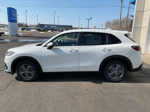 New 2026 Honda HR-V LX image 8