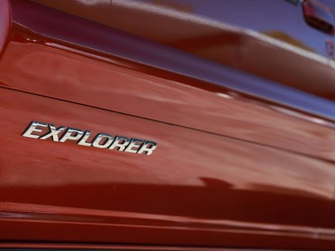 Used 2001 Ford Explorer Sport Trac TRAC CREW CAB 4DR SUV image 35