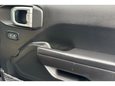 Used 2020 Jeep Wrangler Sport image 17