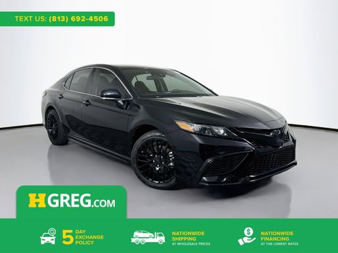 Used 2023 Toyota Camry SE FWD image 1