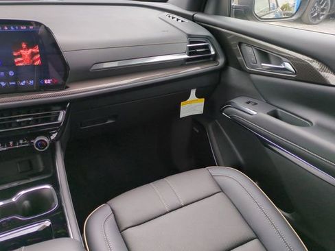 New 2026 Chevrolet Traverse High Country image 17