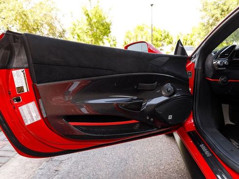 Used 2019 Ferrari 488 Pista Coupe RWD image 20