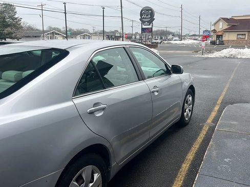 Used 2007 Toyota Camry LE image 6