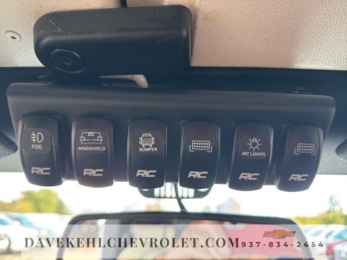 Used 2015 Jeep Wrangler Unlimited Sahara w/ Connectivity Group image 18