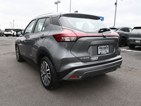 Used 2024 Nissan Kicks SV image 6