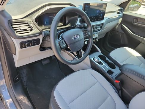 Used 2025 Ford Escape Active w/ Tech Pack #1 FWD image 4