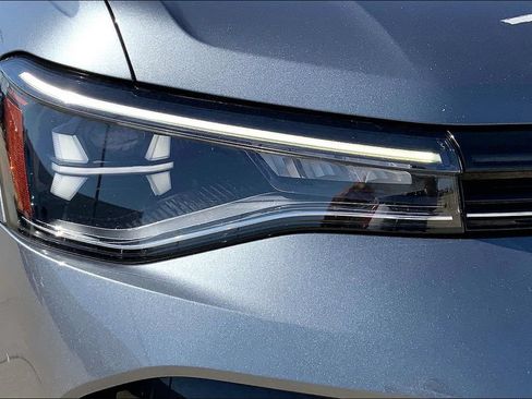 Certified 2025 Volkswagen Taos S FWD image 28