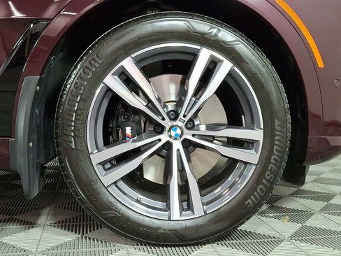 Certified 2024 BMW X7 xDrive40i w/ Executive Package image 11