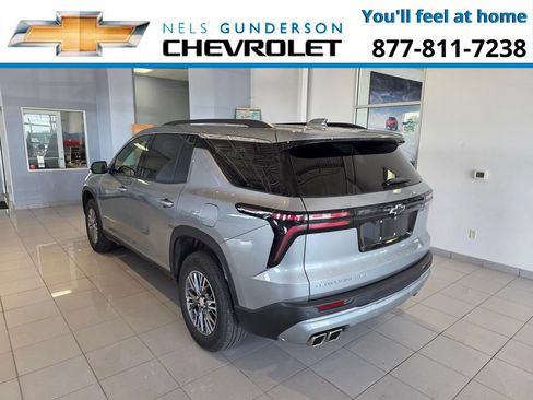 Certified 2025 Chevrolet Traverse LT w/ Driver Confidence Package AWD/4WD image 3