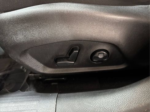 Used 2021 Jeep Renegade Limited w/ Sun & Sound Group AWD/4WD image 18