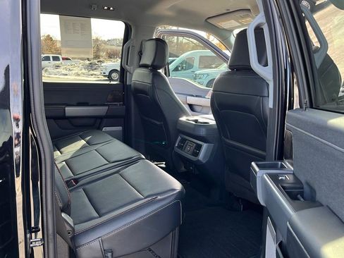 Used 2024 Ford F350 Lariat image 28