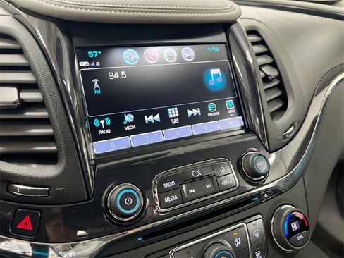 Used 2017 Chevrolet Impala Premier w/ Enhanced Convenience Package image 13