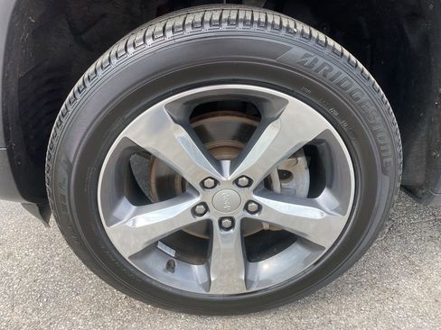 Used 2021 Jeep Grand Cherokee L Limited image 11