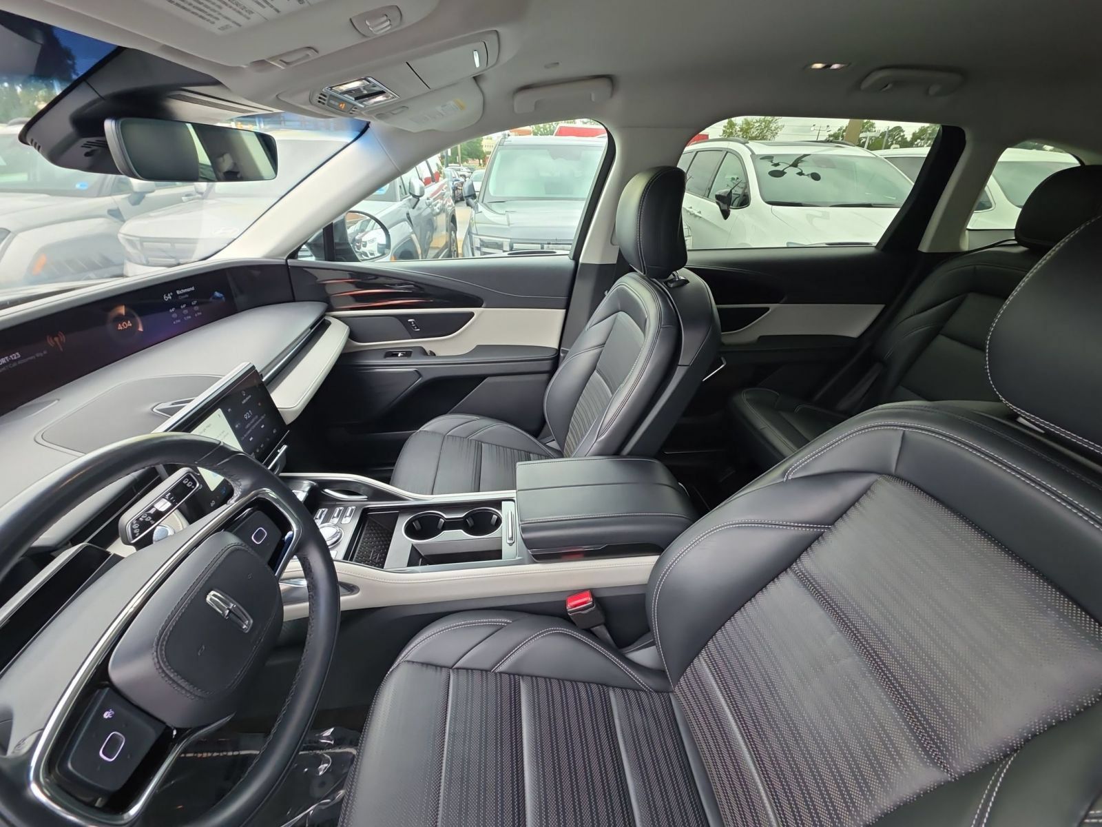 Used 2024 Lincoln Nautilus Reserve AWD/4WD image 21