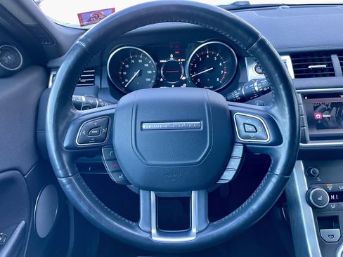 Used 2017 Land Rover Range Rover Evoque SE image 20