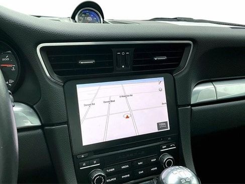 Used 2017 Porsche 911 Carrera 4 image 12