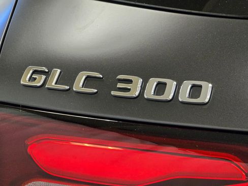 New 2025 Mercedes-Benz GLC 300 4MATIC image 21