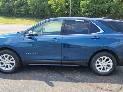 Used 2019 Chevrolet Equinox LT w/ Driver Convenience Package FWD image 7
