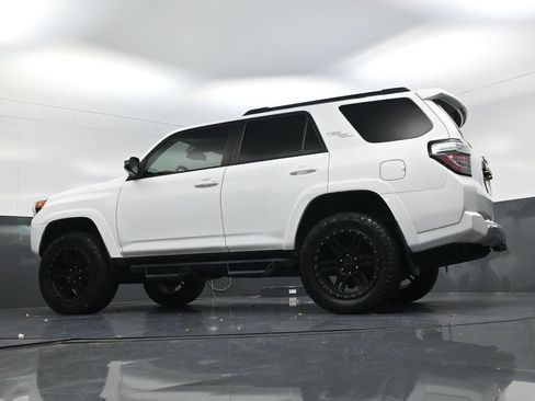 Used 2021 Toyota 4Runner TRD Off-Road Premium w/ Moonroof Package image 17