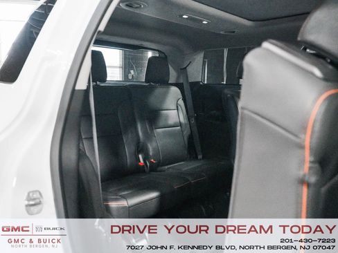 Used 2023 GMC Acadia AT4 w/ Preferred Package image 34