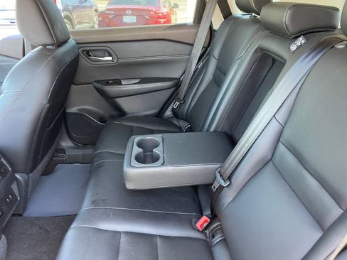 Used 2023 Nissan Rogue SL w/ SL Premium Package FWD image 17