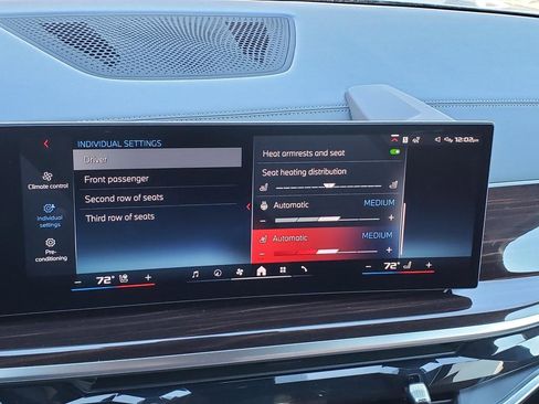 New 2026 BMW X7 M60i image 11