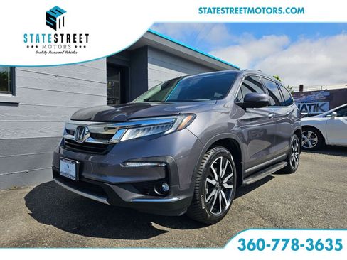 Used 2019 Honda Pilot Touring image 1