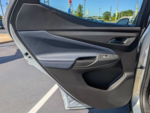 Used 2023 Chevrolet Bolt EUV Premier w/ Sun & Sound Package FWD image 14