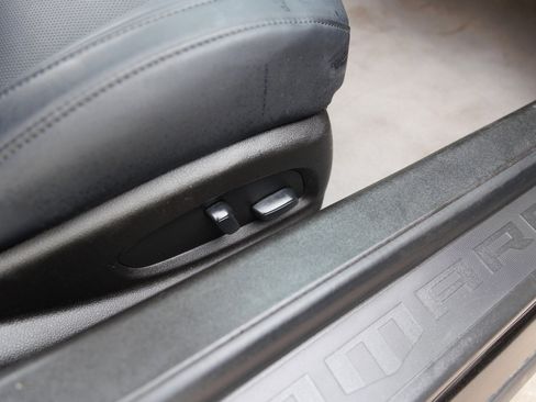 Used 2022 Chevrolet Camaro LT image 34