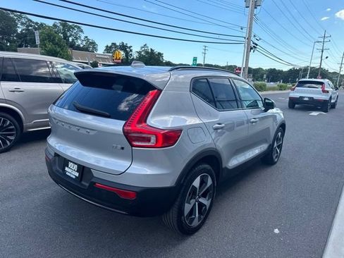 Certified 2025 Volvo XC40 B5 Plus AWD/4WD image 5