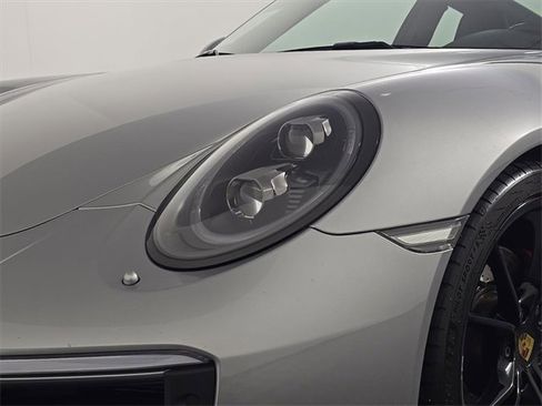 Used 2017 Porsche 911 Carrera 4S image 12