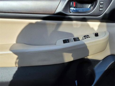 Used 2016 Subaru Legacy 2.5i Limited image 9