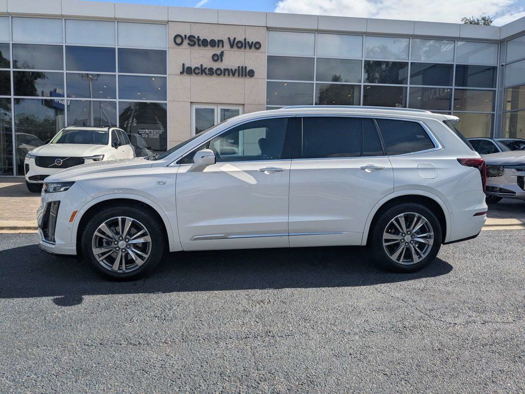 Used 2021 Cadillac XT6 Premium Luxury FWD image 3