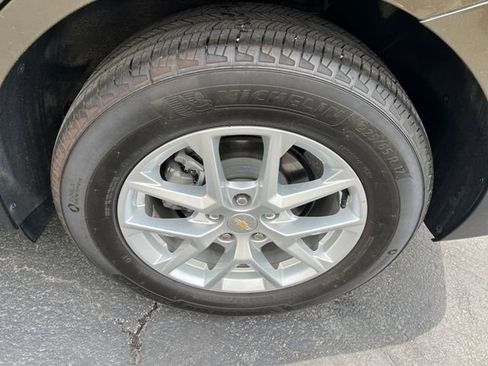 Certified 2023 Chevrolet Equinox LT FWD image 23